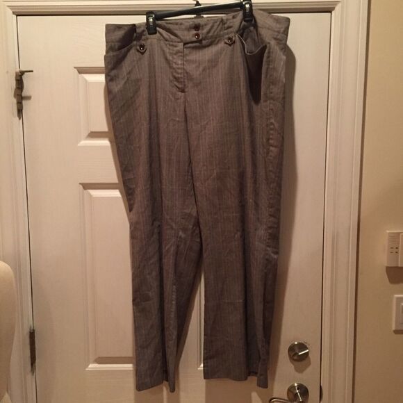 Maurice’s Pants  - Picture 2 of 4